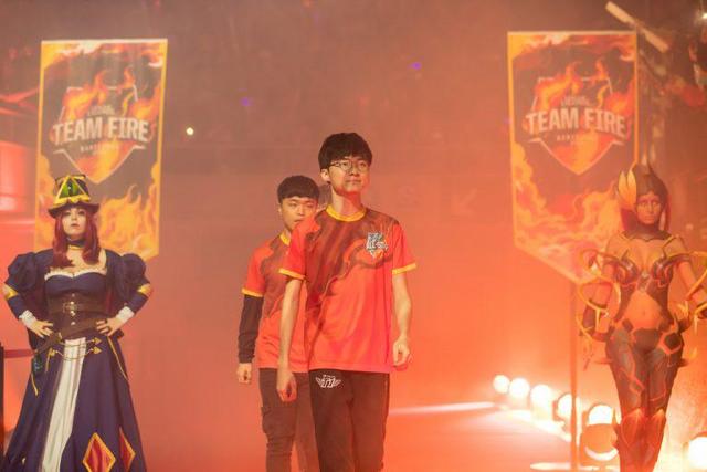 瞬息变化中 瞬息变化中